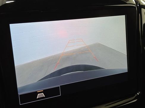 Used 2023 Chevrolet Traverse LT w/ LPO, Floor Liner Package image 23