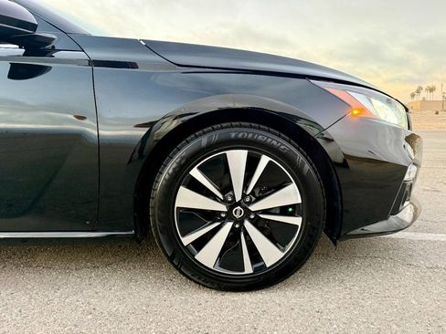 Used 2019 Nissan Altima 2.5 SV image 7