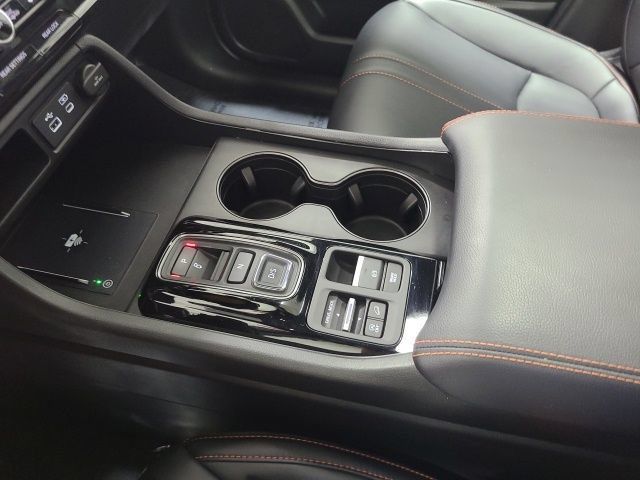 Used 2025 Honda Pilot TrailSport image 34