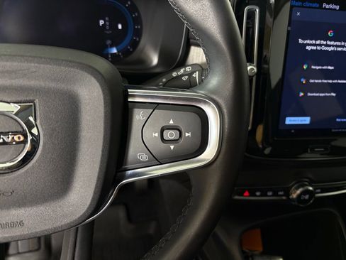 Used 2023 Volvo XC40 B5 Ultimate w/ Protection Package Premier image 21