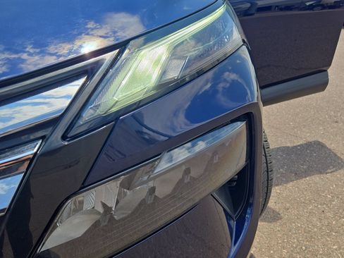 Certified 2024 Nissan Rogue SV FWD image 30