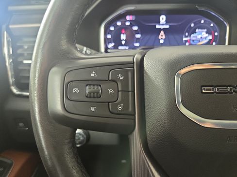 Certified 2024 GMC Sierra 2500 Denali Ultimate AWD/4WD image 15