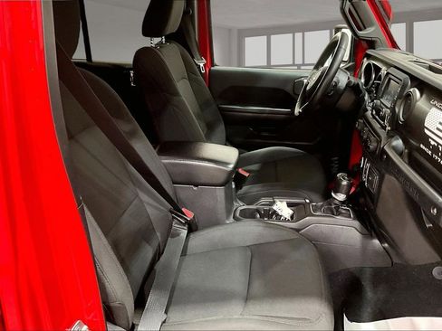 Used 2018 Jeep Wrangler Unlimited Sport S image 7