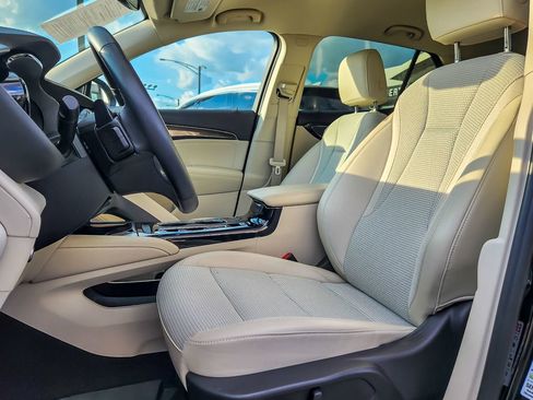 Used 2023 Buick Envision Preferred AWD/4WD image 7