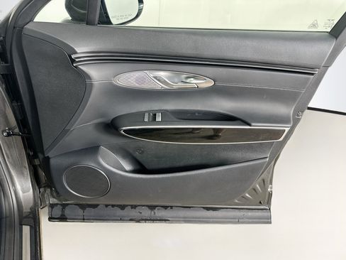 Used 2025 Genesis GV70 2.5T AWD/4WD image 32