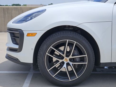 Used 2022 Porsche Macan AWD/4WD image 13