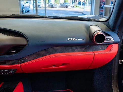 Used 2022 Ferrari F8 Tributo RWD image 16