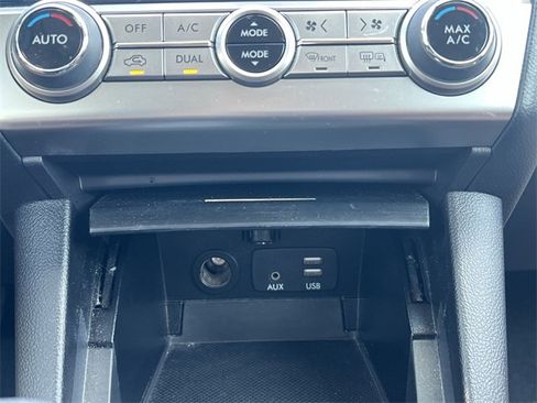 Used 2017 Subaru Outback 3.6R Touring w/ Popular Package #5A image 4