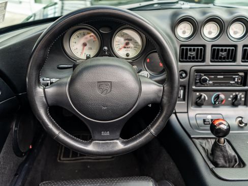 Used 2000 Dodge Viper RT/10 RWD image 9