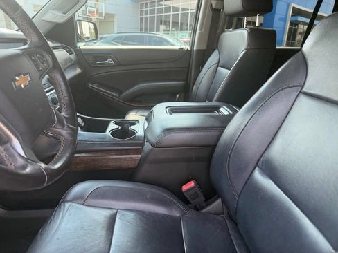 Used 2018 Chevrolet Tahoe LT w/ Luxury Package RWD image 8