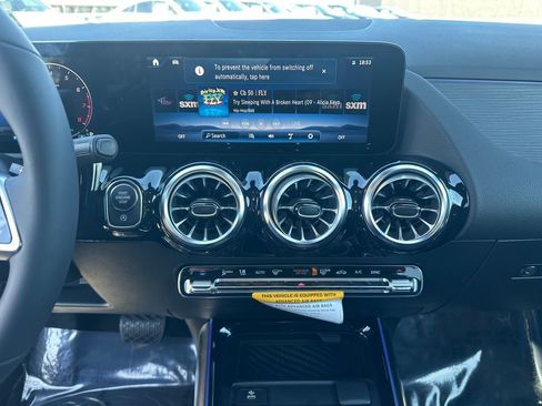 New 2026 Mercedes-Benz GLA 250 GLA 250 image 30