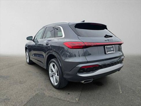 Certified 2025 Audi Q5 Premium Plus w/ Premium Plus AWD/4WD image 5
