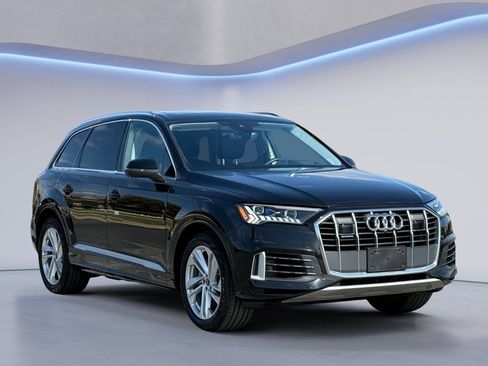 Used 2023 Audi Q7 3.0T Prestige w/ Prestige Package image 2