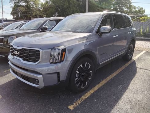 Used 2023 Kia Telluride SX Prestige AWD/4WD image 2