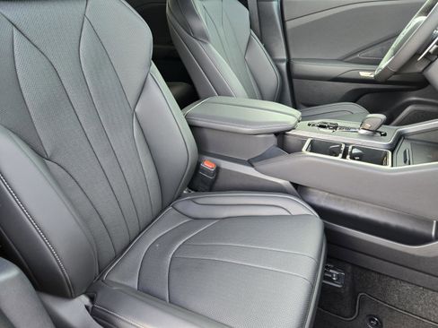 New 2026 Lexus TX 500h AWD image 9