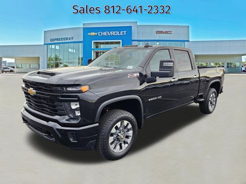 Used 2025 Chevrolet Silverado 2500 Custom w/ Custom Convenience Package AWD/4WD image 3