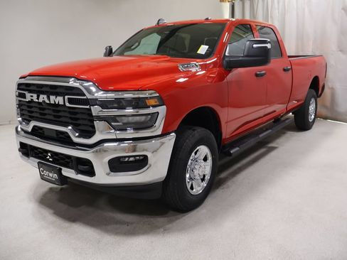 New 2026 RAM 2500 Tradesman AWD/4WD image 3