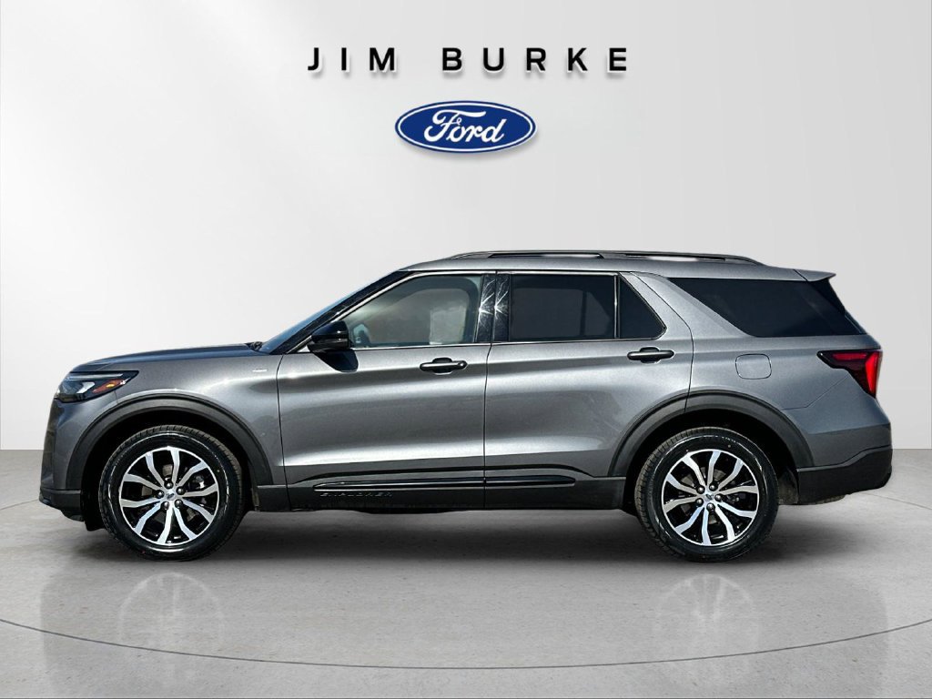 Certified 2025 Ford Explorer ST-Line AWD/4WD image 2