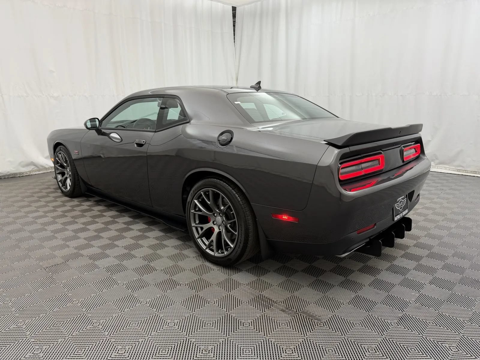 Used 2017 Dodge Challenger SRT RWD image 8