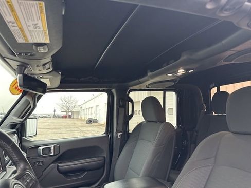 Used 2021 Jeep Gladiator Sport image 31