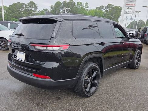 Used 2025 Jeep Grand Cherokee L Altitude RWD image 13