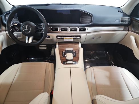 New 2026 Mercedes-Benz GLS 450 4MATIC image 9