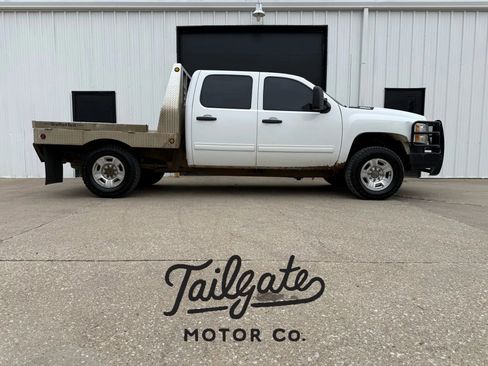 Used 2009 Chevrolet Silverado 2500 LT w/ Exterior Plus Package image 1