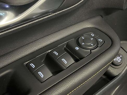 Used 2022 GMC Terrain AT4 w/ Infotainment Package II image 18