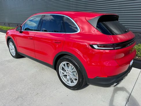Certified 2026 Porsche Cayenne AWD/4WD image 3