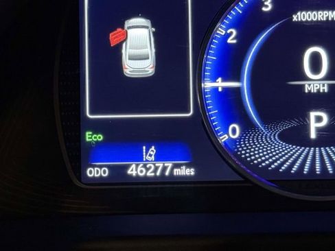 Certified 2023 Lexus ES 350 w/ Premium Package image 5