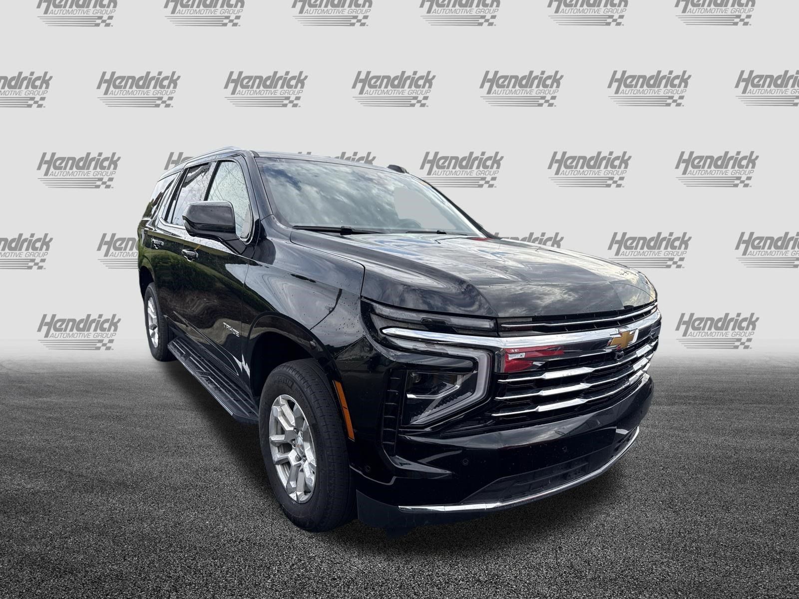 Used 2025 Chevrolet Tahoe LT AWD/4WD image 2
