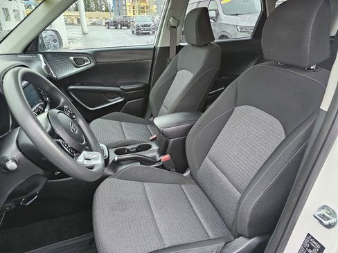 Used 2021 Kia Soul S image 23