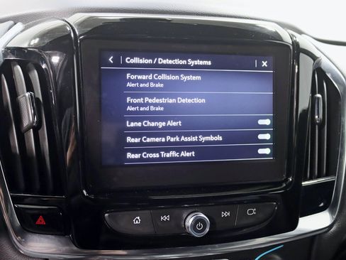 Used 2023 Chevrolet Traverse LT w/ Midnight/Sport Edition AWD/4WD image 17