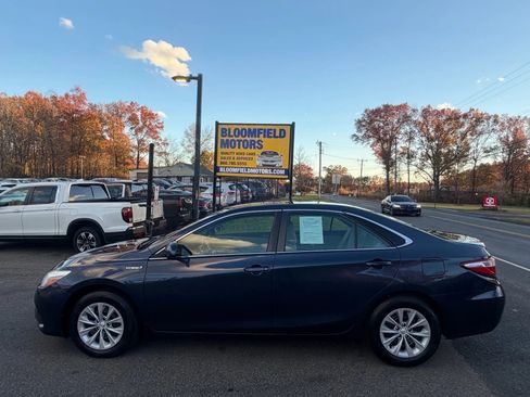 Used 2015 Toyota Camry LE image 8