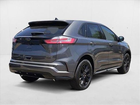 New 2024 Ford Edge SE w/ Black Appearance Package image 2