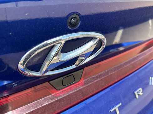 Used 2023 Hyundai Elantra SEL w/ Convenience Package FWD image 6