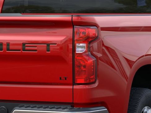 New 2026 Chevrolet Silverado 1500 LT w/ Z71 Off-Road Package AWD/4WD image 13
