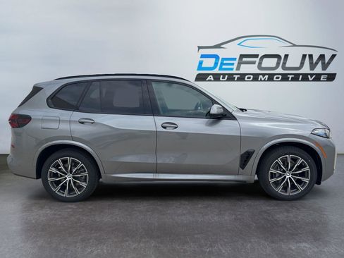 Used 2026 BMW X5 xDrive40i w/ M Sport Package AWD/4WD image 12