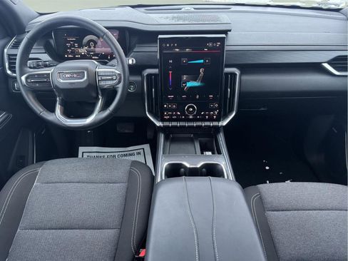 Used 2025 GMC Acadia Elevation image 17