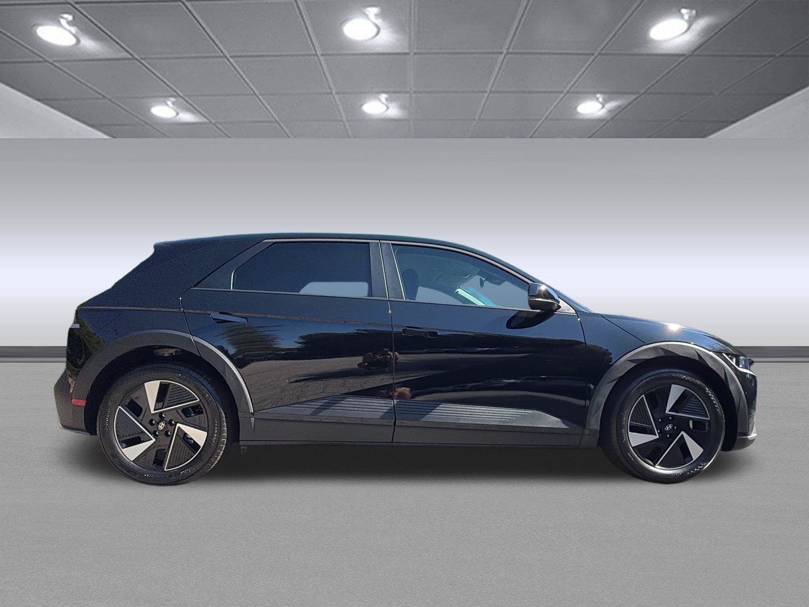 New 2027 Hyundai Ioniq 5 SE RWD image 4