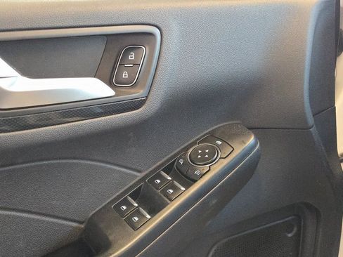 Used 2023 Ford Escape ST-Line image 11