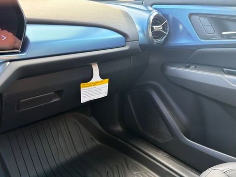 New 2026 Chevrolet Equinox EV LT image 33