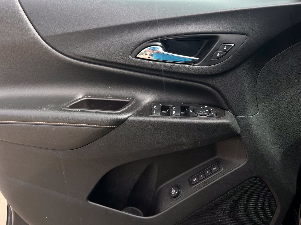 Used 2021 Chevrolet Equinox Premier AWD/4WD image 11
