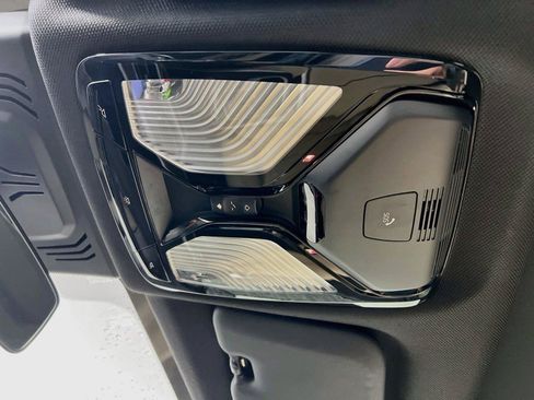 Used 2022 BMW X5 M50i AWD/4WD image 14