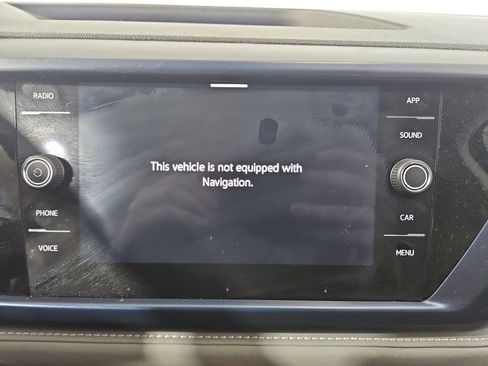 Certified 2024 Volkswagen Taos SE image 21