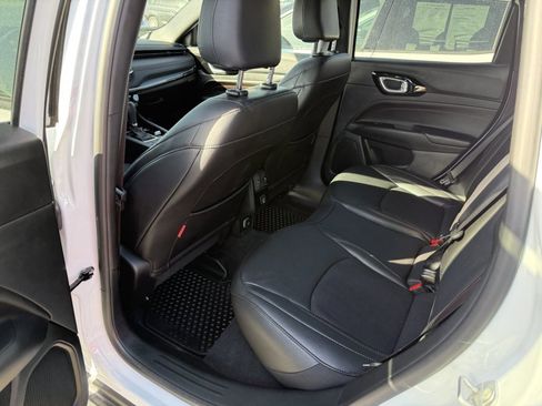 Used 2024 Jeep Compass Trailhawk AWD/4WD image 12