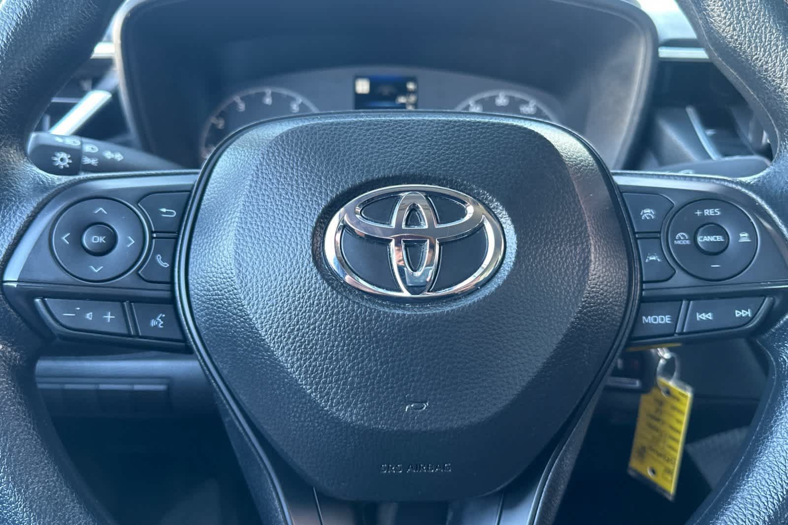 Used 2025 Toyota Corolla LE FWD image 27