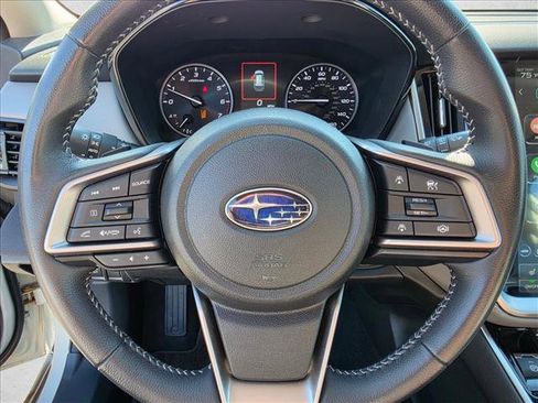 Used 2024 Subaru Outback Premium AWD/4WD image 26