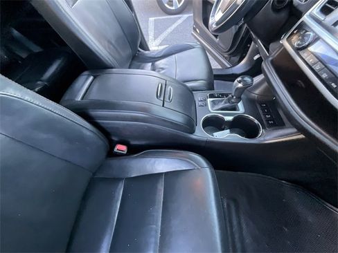 Used 2015 Toyota Highlander XLE image 35