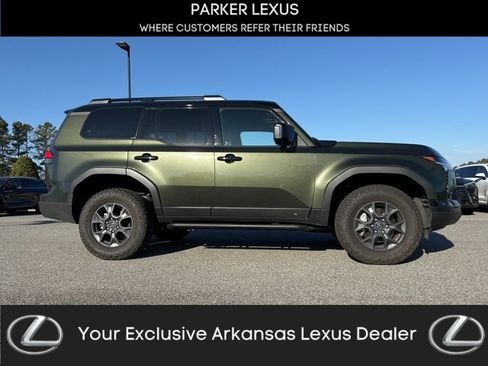 Used 2024 Lexus GX 550 image 1